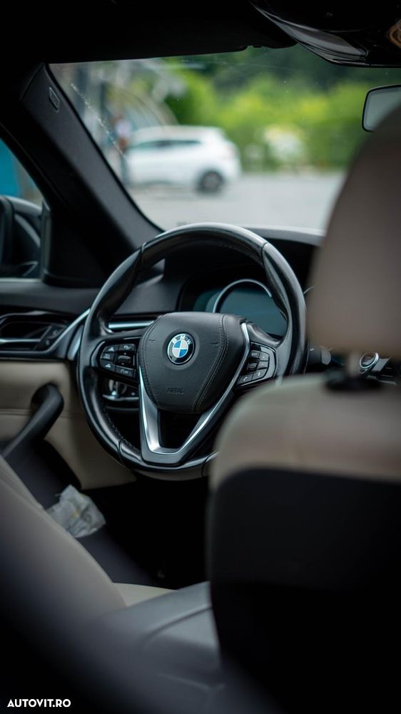 BMW Seria 5 520d Touring Aut. Luxury Line - 17