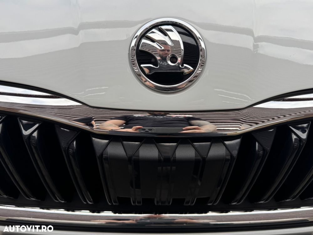 Skoda Octavia Combi 2.0 TDI DSG First Edition - 38