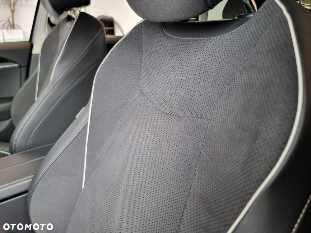 Volkswagen Passat - 14