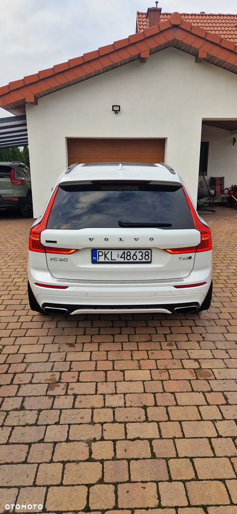 Volvo XC 60 T6 AWD R-Design - 4