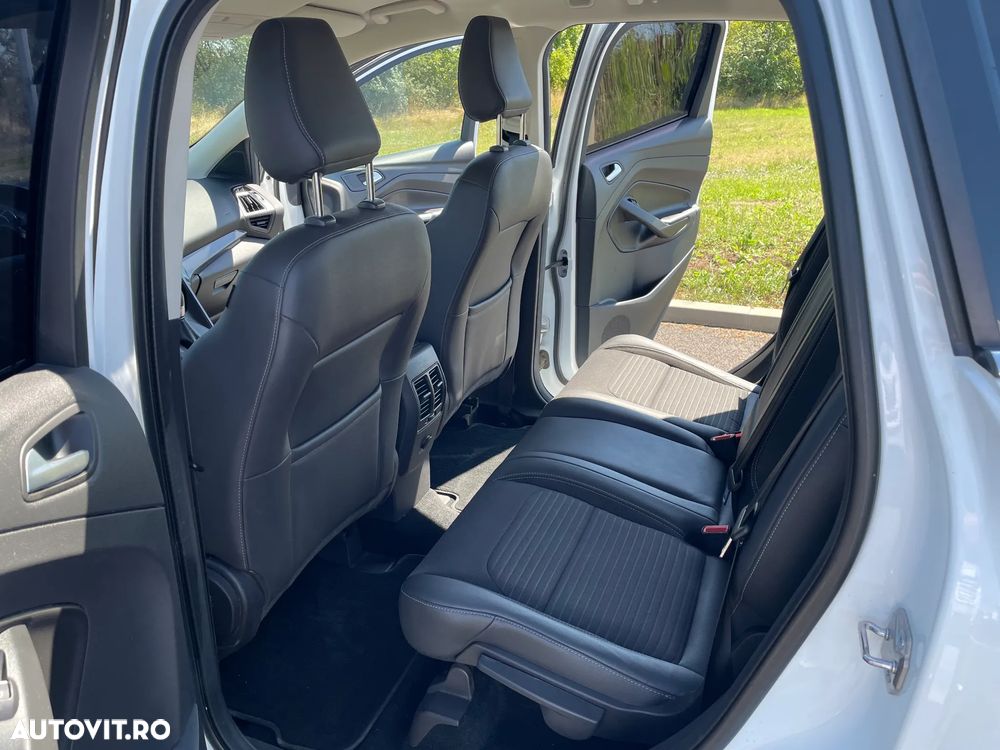 Ford Kuga 2.0 TDCi 4x4 Aut. Titanium - 6