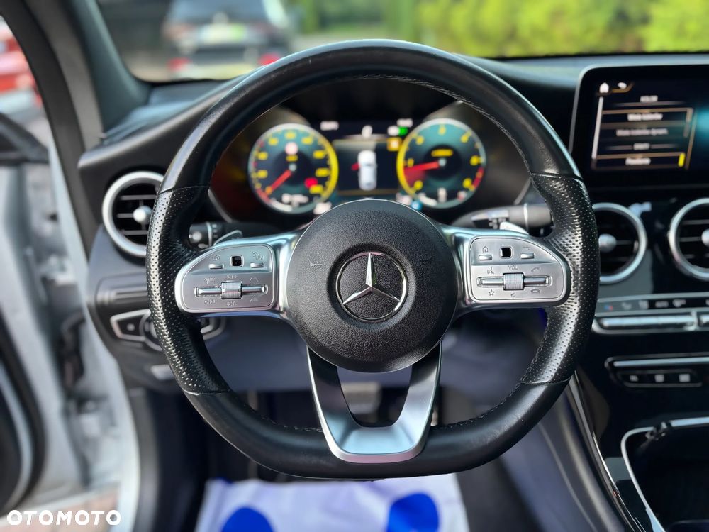 Mercedes-Benz GLC 200 d 4Matic 9G-TRONIC AMG Line - 29