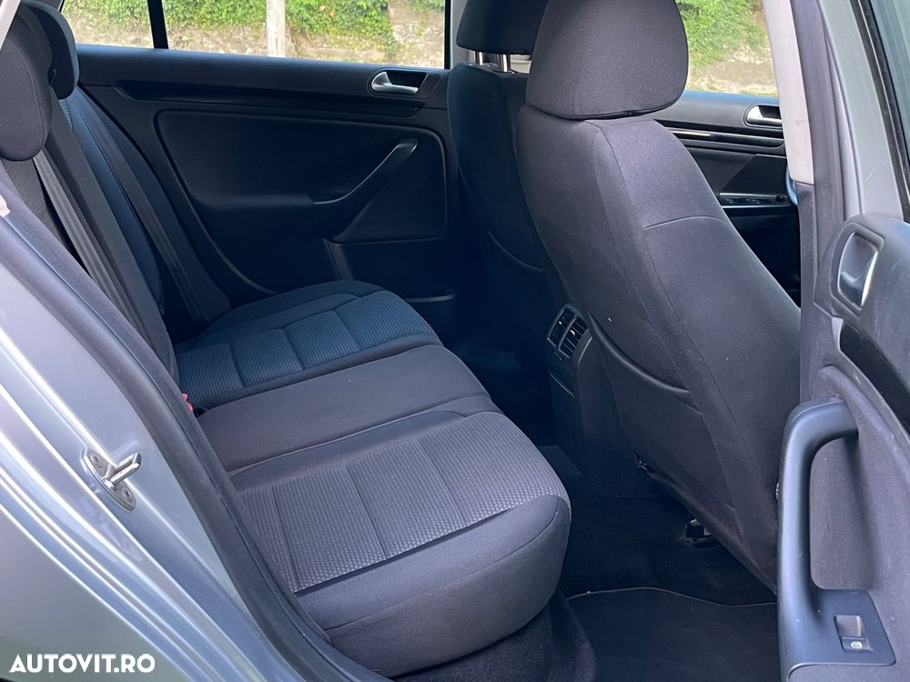 VOLKSWAGEN Golf 2012 — imagine 9