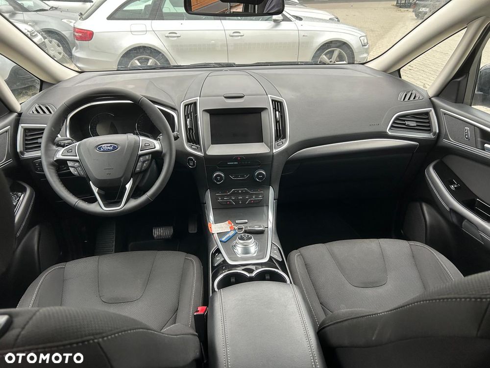 Ford S-Max 2.0 EcoBlue Titanium - 12