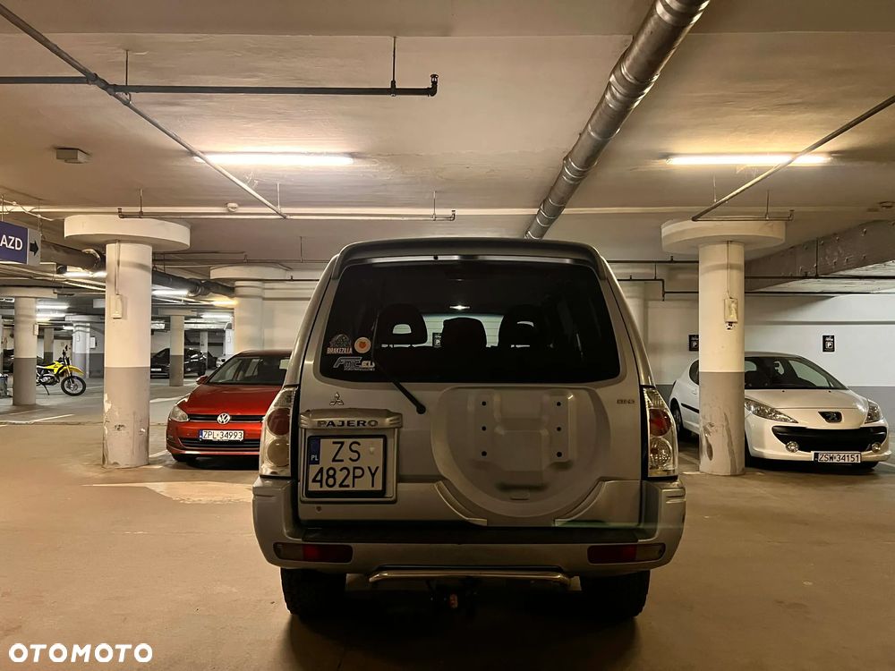 Mitsubishi Pajero 3.2 DI-D Automatik Dakar - 6