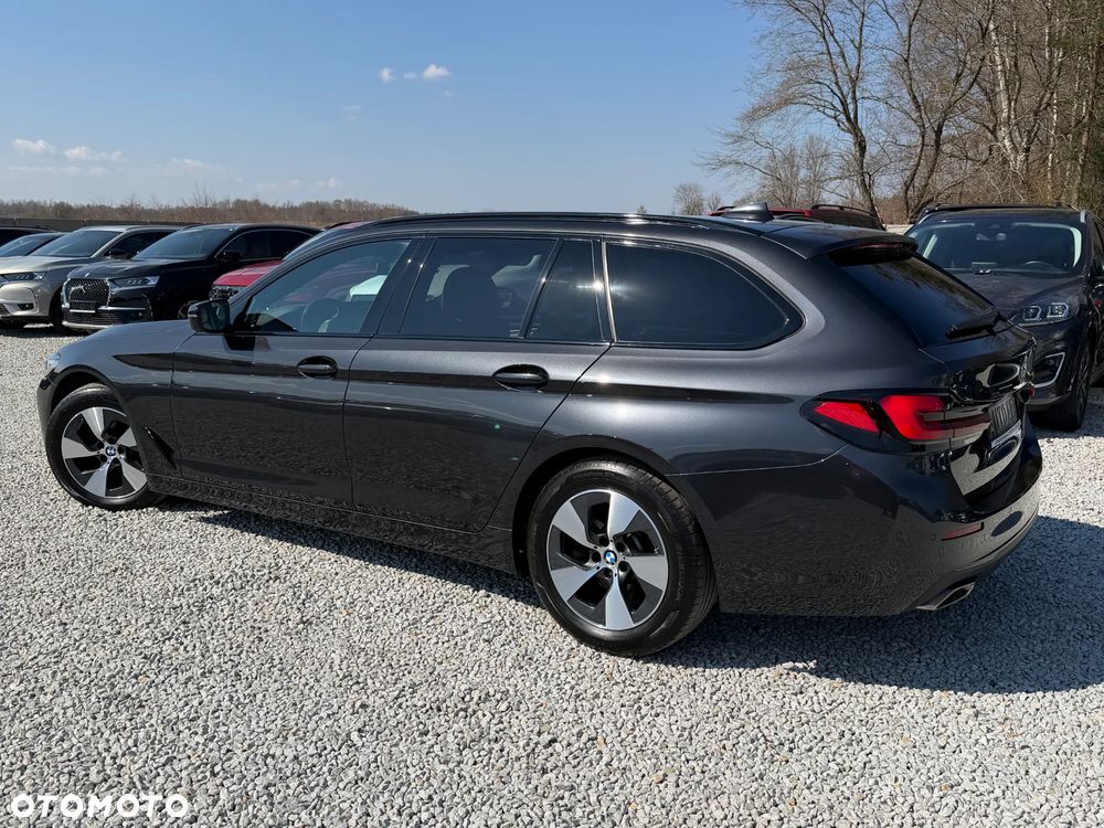 BMW Seria 5 520d Luxury Line - 11