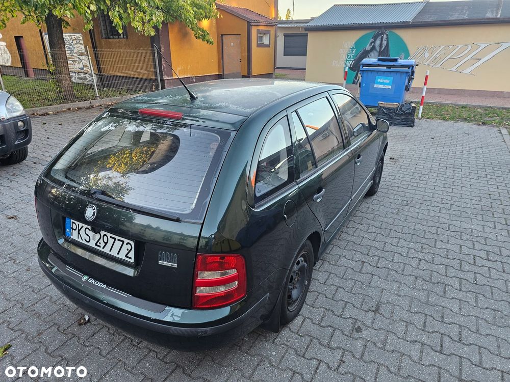 Skoda Fabia 1.4 16V Fresh+ - 4