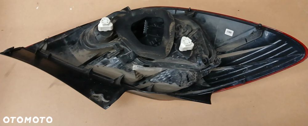 Opel Corsa D  lampa tył tylna prawa lewa  5D - 13