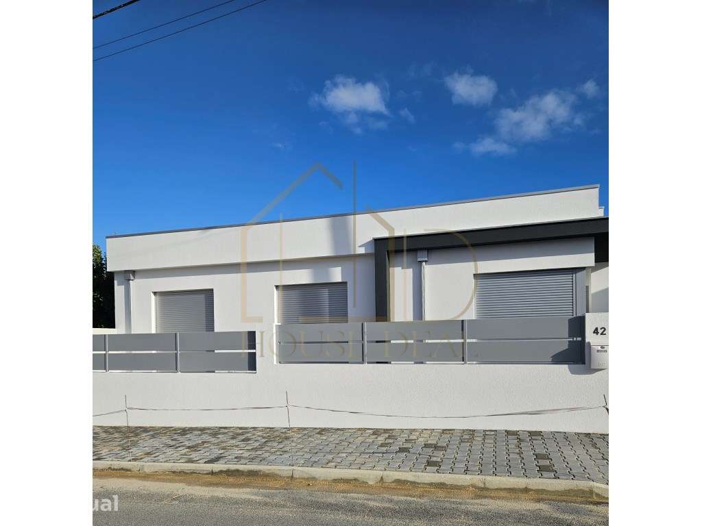Moradia Isolada T3 com Garagem e Piscina. Pinhal do General. Fernão... - Grande imagem: 2/47