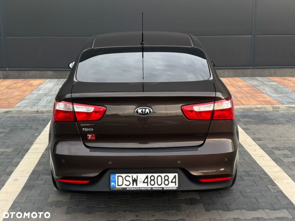 Kia Rio 1.2 M - 12