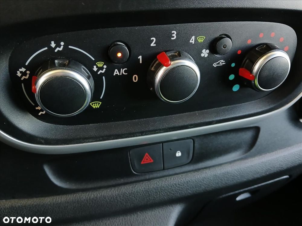 Renault trafic - 14