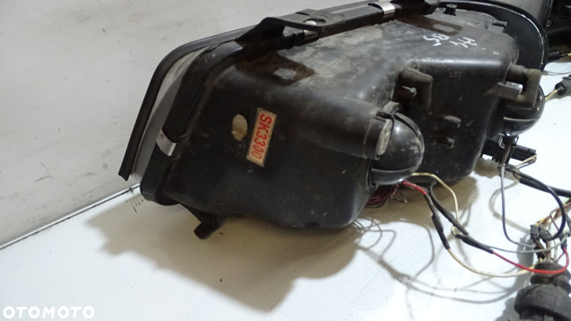 LAMPY PRZEDNIE KPL. AUDI A4 B5 1.9TDI - 10