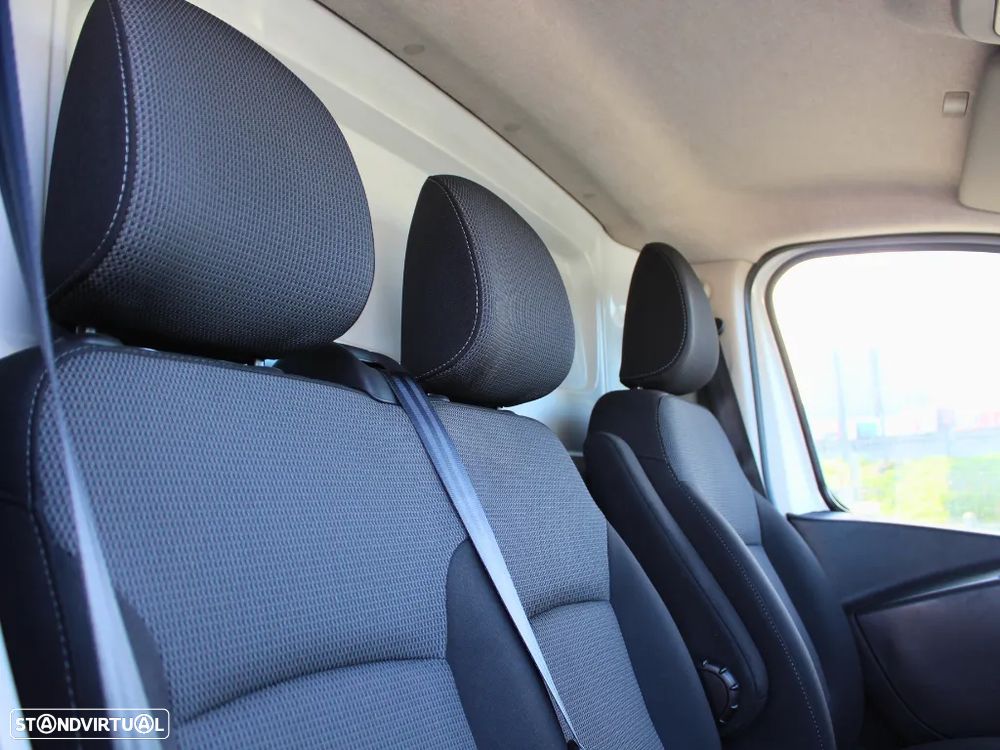 Renault Trafic 2.0 TDCI com IVA - 13