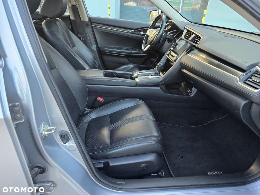 Honda Civic 1.5 i-VTEC Turbo CVT Executive - 32