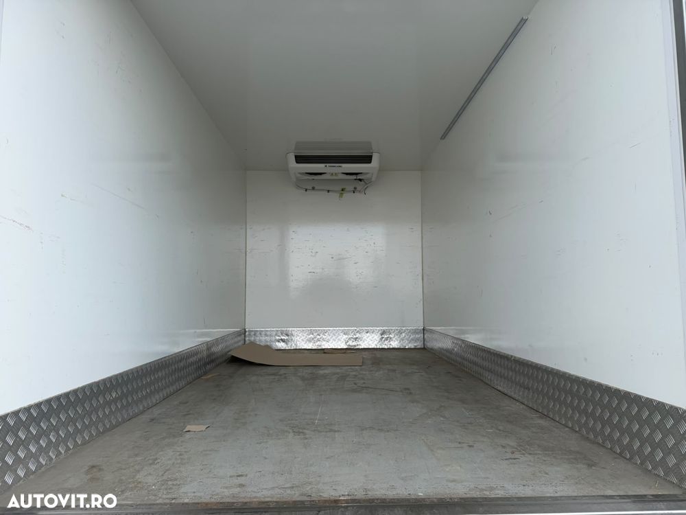 Mercedes-Benz SPRINTER - 21
