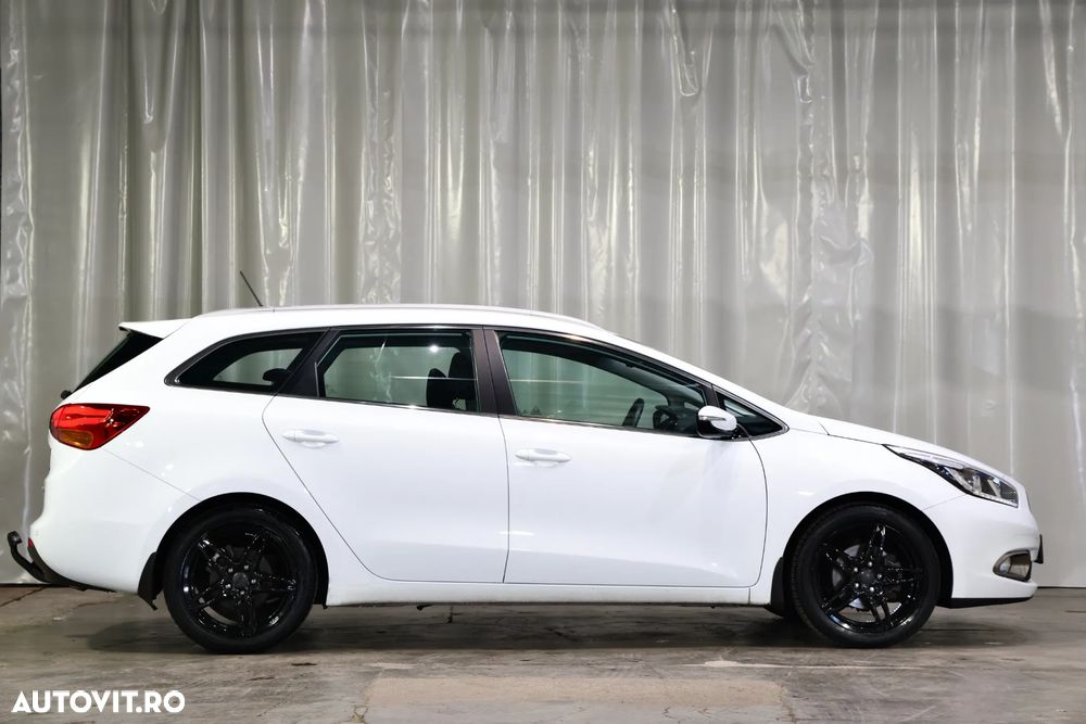 Kia Ceed 1.6 GDI Dream-Team Edition - 38