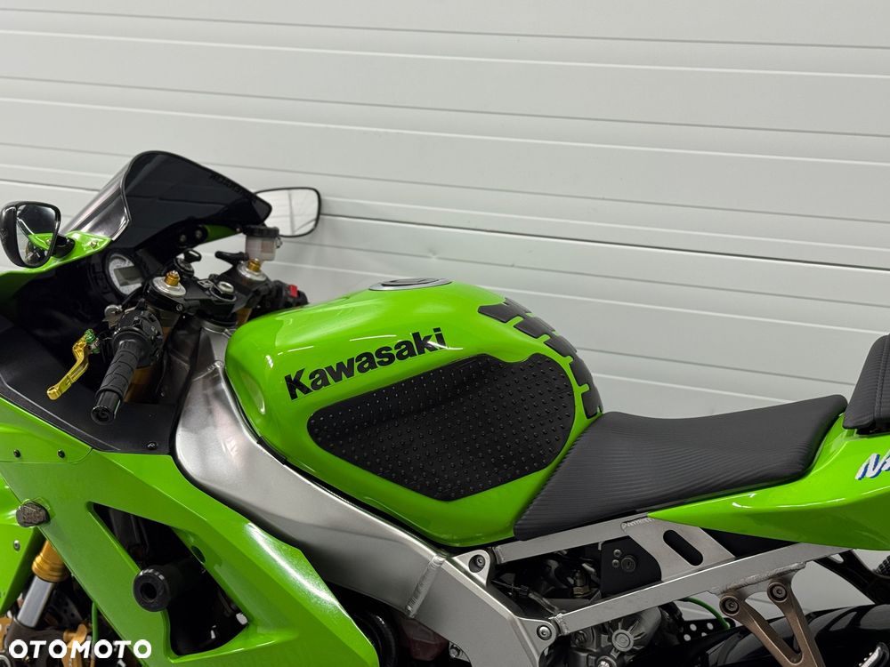 Kawasaki ZXR - 19
