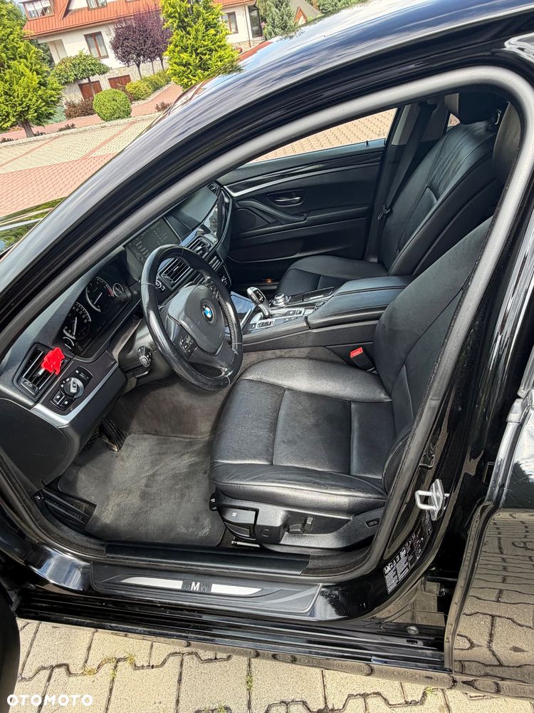 BMW Seria 5 530d xDrive - 9
