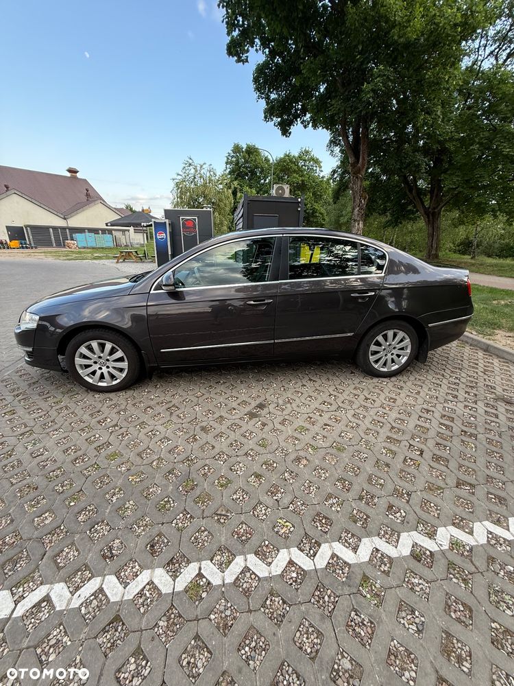 Volkswagen Passat 2.0 TDI DPF Trendline - 6