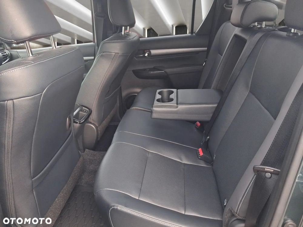 Toyota Hilux 2.8 D-4D Double Cab Invincible 4x4 - 14