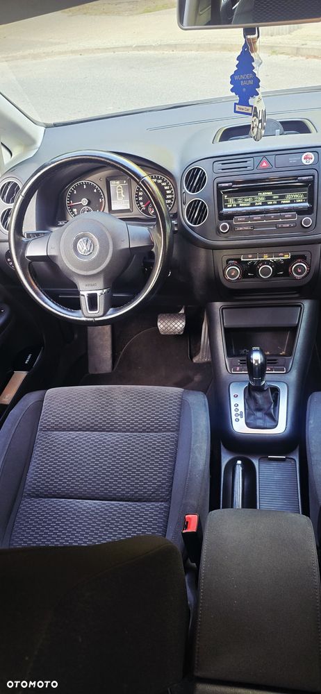 Volkswagen Golf - 6