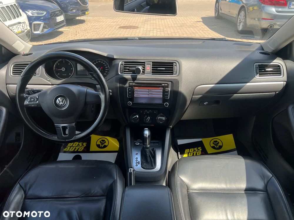 Volkswagen Jetta - 15