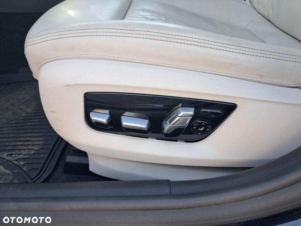 BMW Seria 5 530d xDrive Sport Line - 11