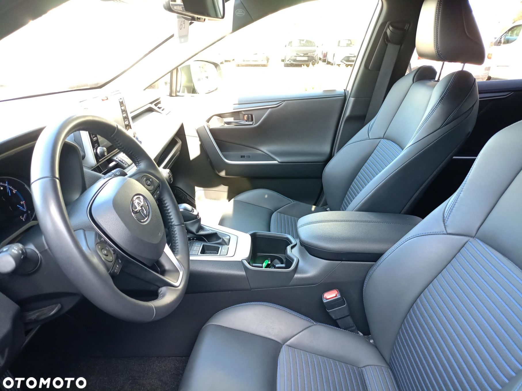 Toyota RAV4 - 13