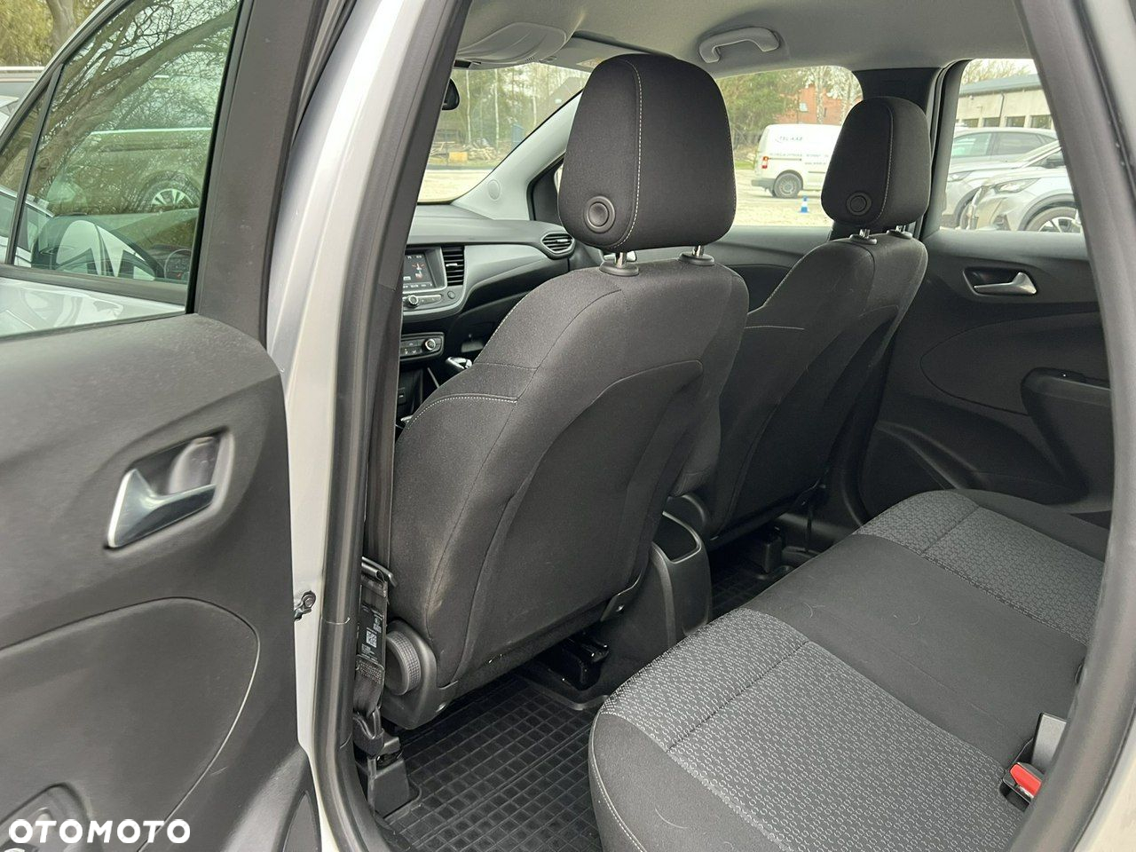 Opel Crossland X - 13