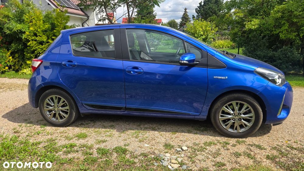 Toyota Yaris Hybrid 100 Premium - 19