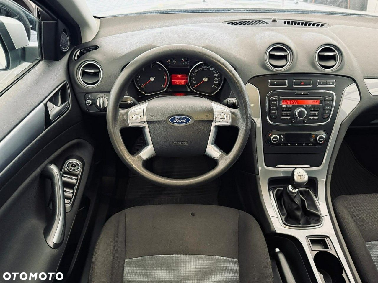 Ford Mondeo - 24