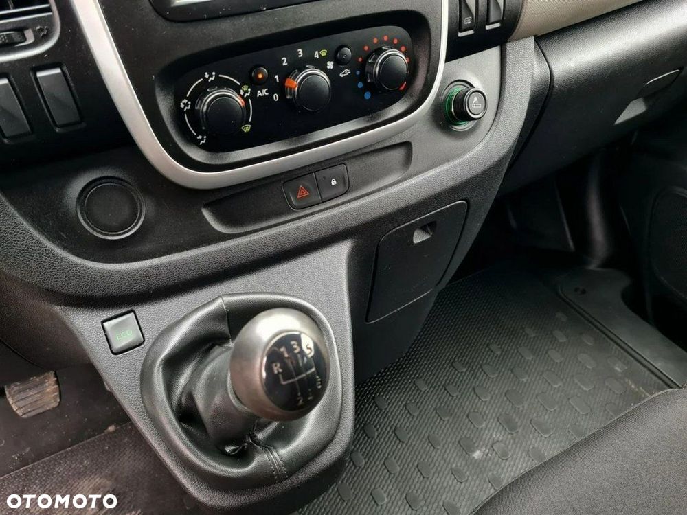 Renault Trafic - 15
