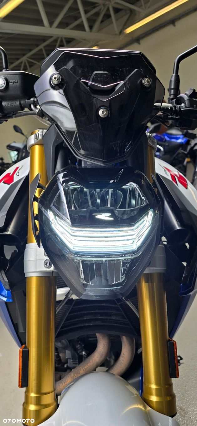 BMW F - 3