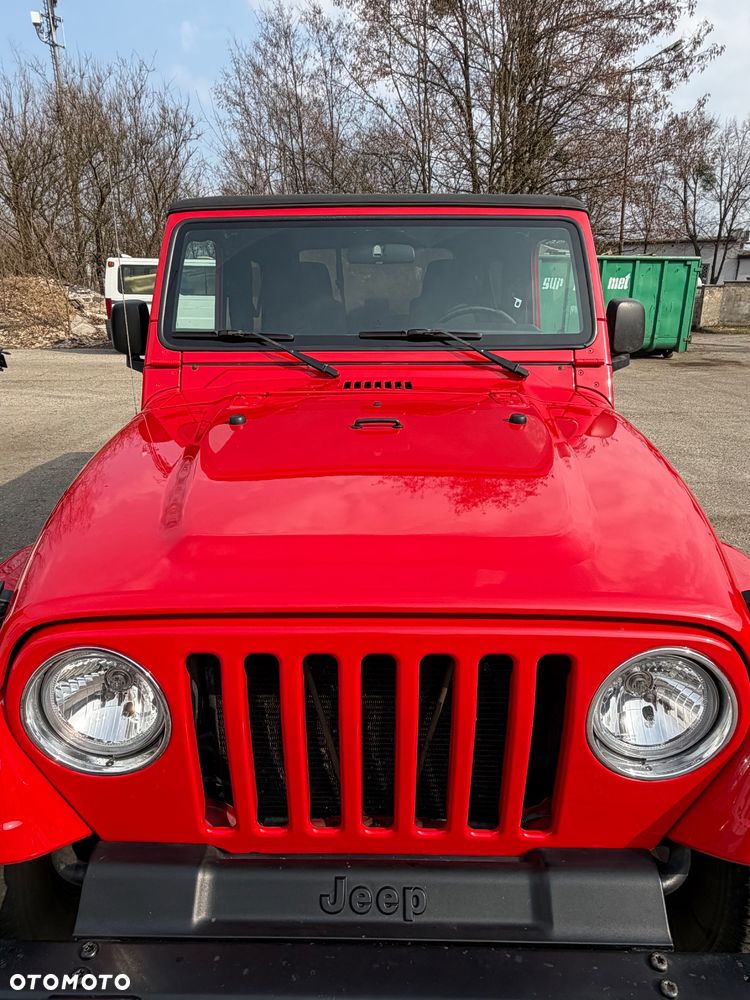 Jeep Wrangler - 30