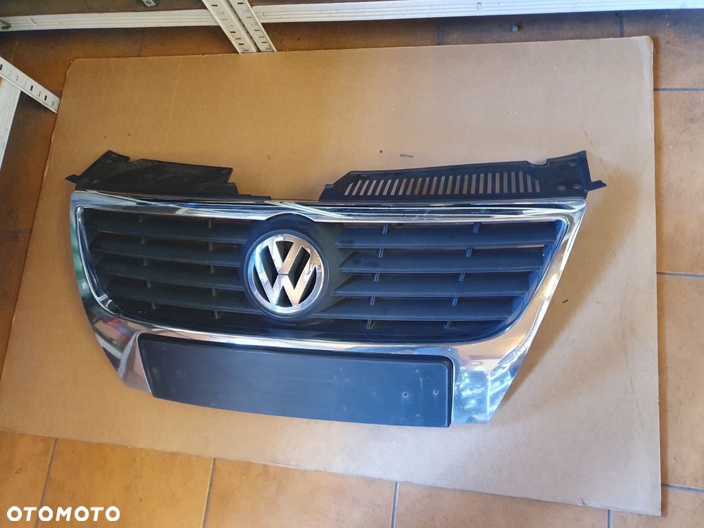 GRILL ATRAPA VW PASSAT B6 - 2