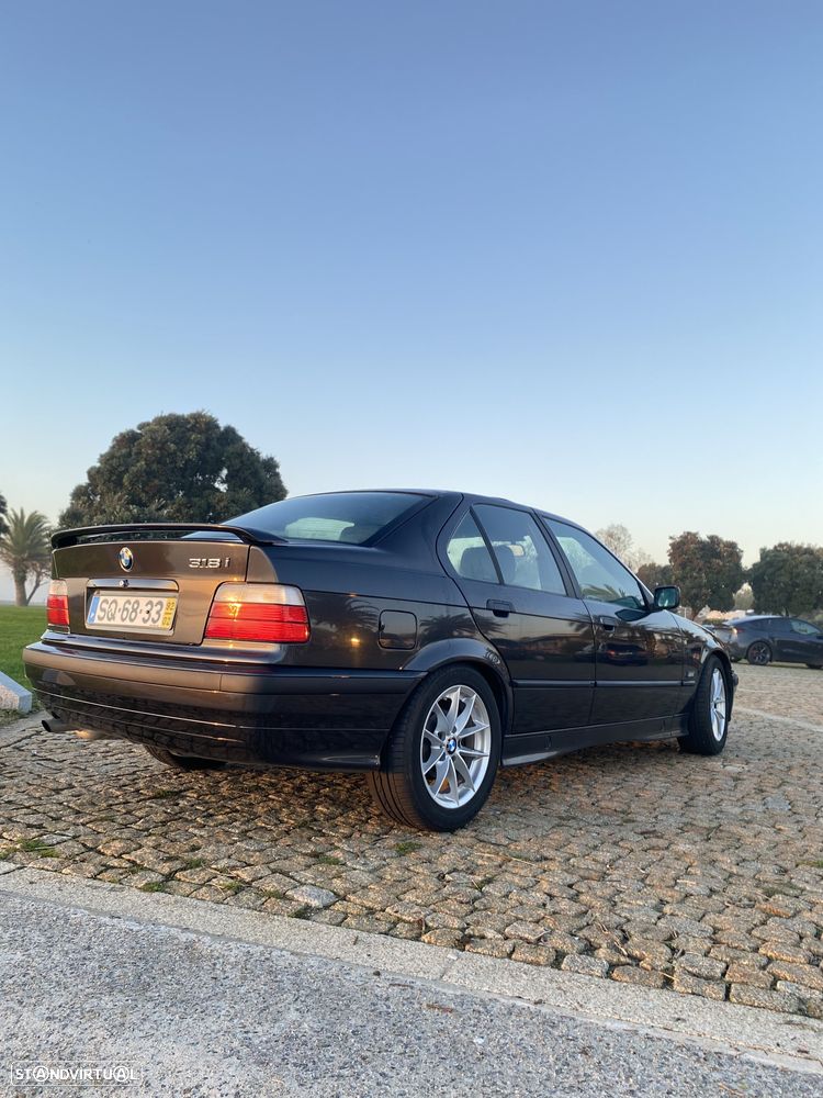 BMW 318 i - 9