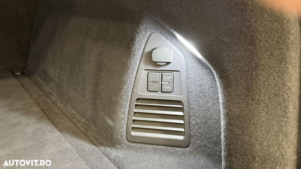 Volkswagen Touareg V6 TSI eHybrid PHEV Elegance - 39