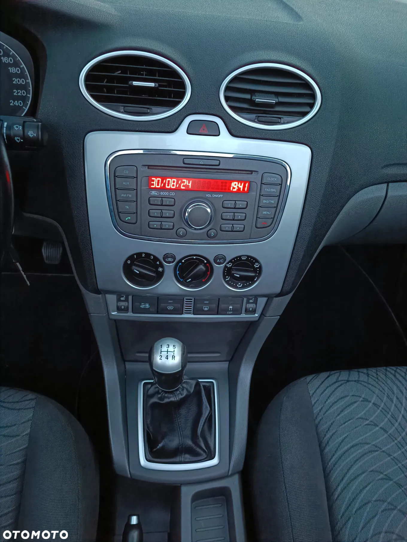 Ford Focus Coupe-Cabriolet 2.0 16V Titanium - 19