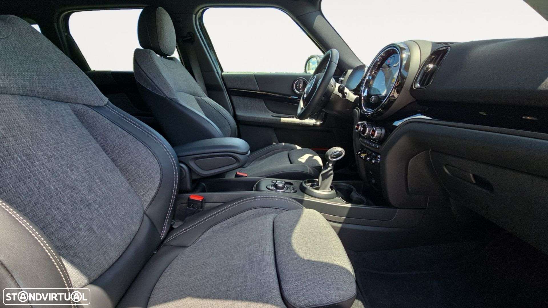 MINI Countryman Cooper SE Premium Classic Auto - 10