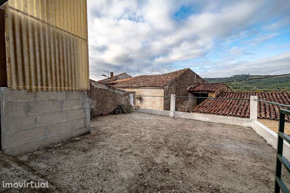 Moradia T1 para venda - Grande imagem: 2/26