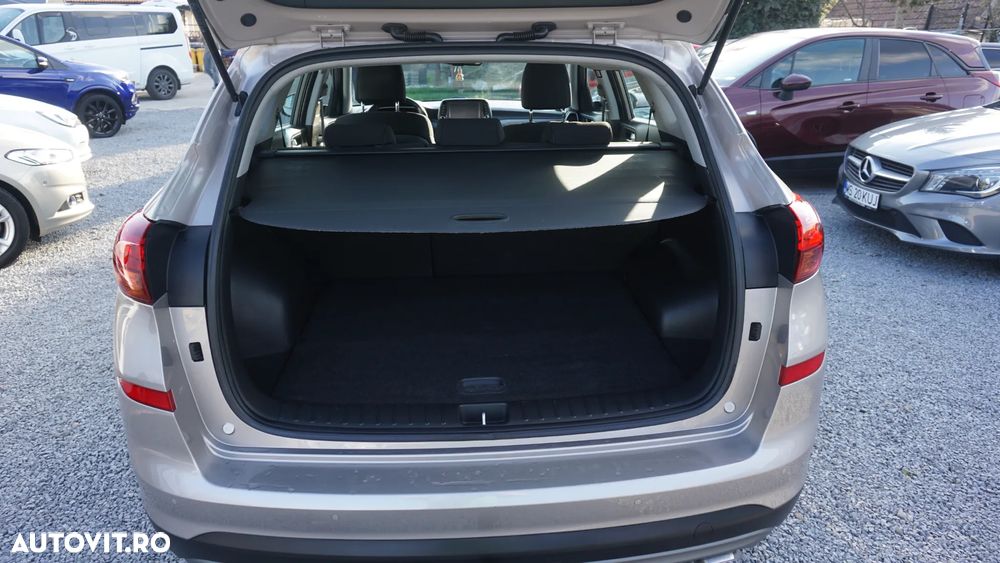 Hyundai Tucson 1.6 CRDi 48V-Hybrid 2WD DCT Select - 13