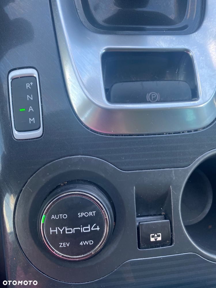 Peugeot 3008 2.0 HDi HYbrid4 - 22