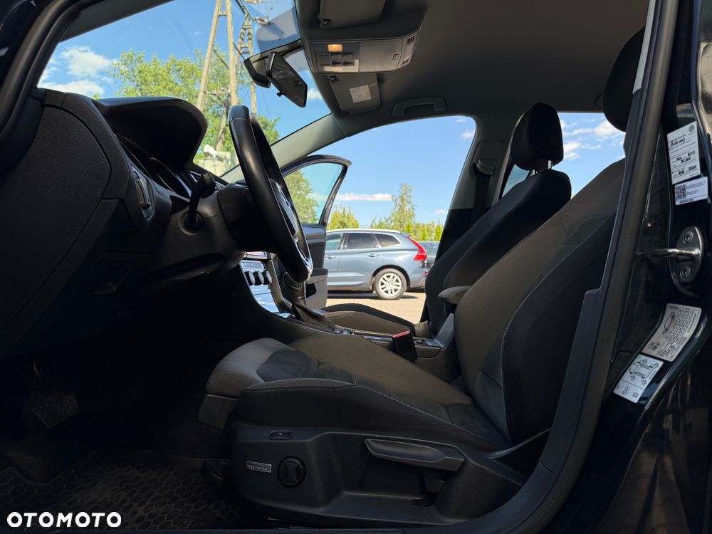 Volkswagen Golf 1.6 TDI BlueMotion Technology DSG Comfortline - 10