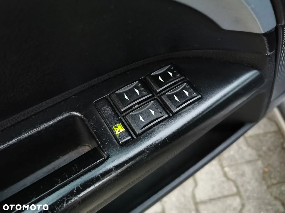 Ford Mondeo 1.8 Viva - 27