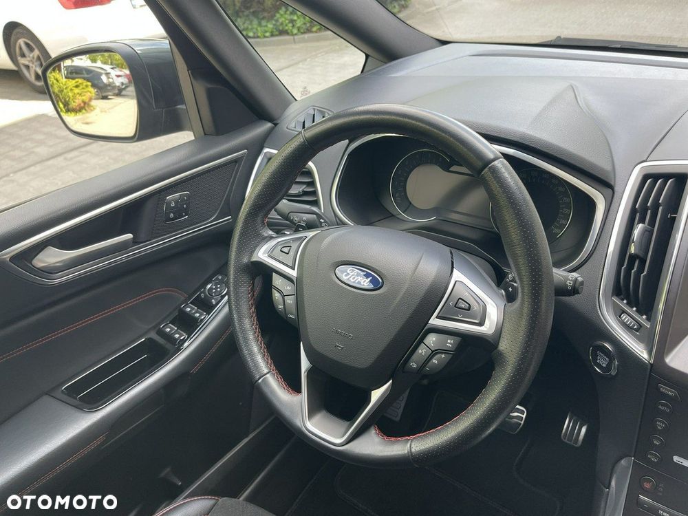 Ford S-Max - 33
