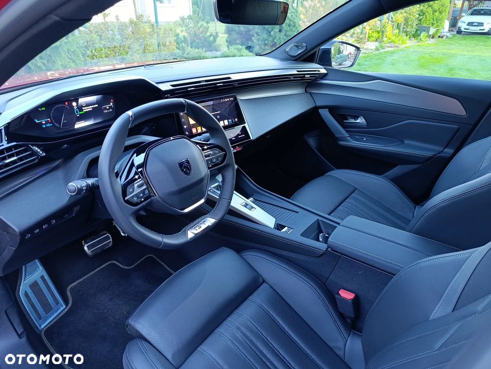 Peugeot 408 1.6 Plug-In Hybrid 180 GT EAT8 - 16