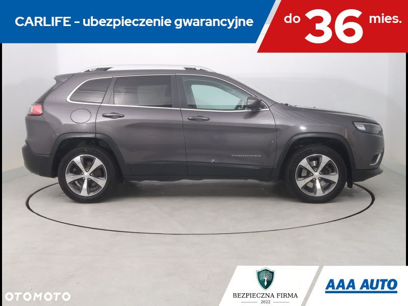 Jeep Cherokee - 7