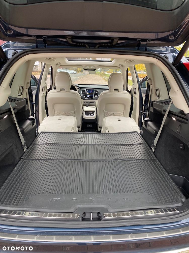 Volvo XC 90 - 21