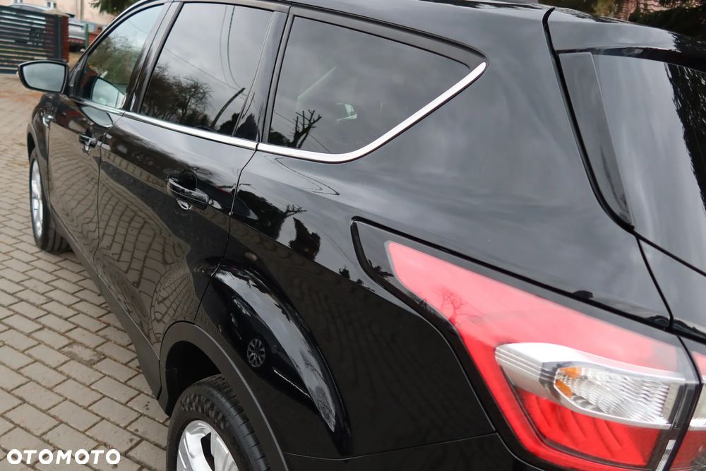 Ford Kuga 2.0 TDCi 2x4 Titanium - 12