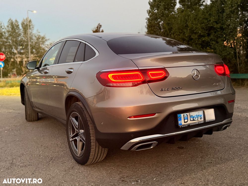 Mercedes-Benz GLC Coupe 300 4MATIC MHEV - 16